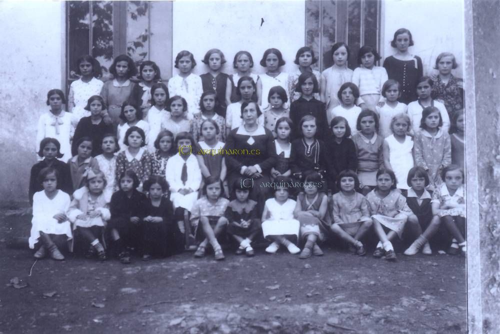 Escola de nenas de Pedroso. Curso 1929-1930.